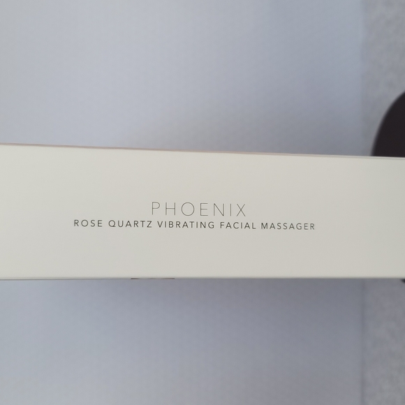 Luxe+Willow Bio Phoenix Rose Quartz Vibrating Facial Massager - Picture 5 of 16